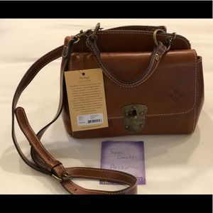 Patricia Nash Cavaillon